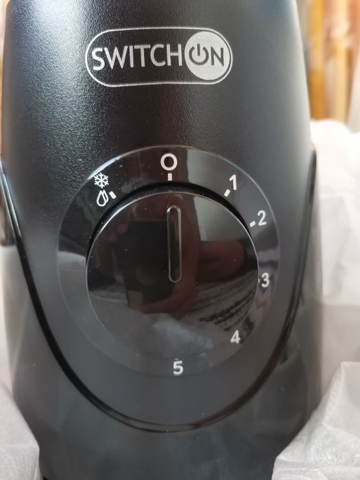 Vând blender Switch On - 550W 1750ml.