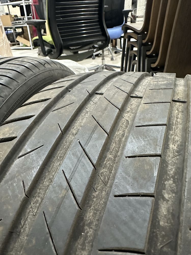 245/45 R17  Vredestein 4бр