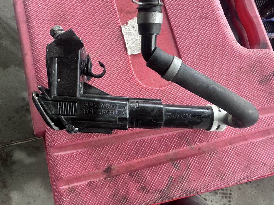 Пръскалка за фар от Мицубиши Аутлендър 2