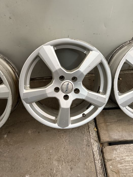 Set 4 jante aliaj R17