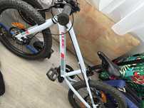 Bicicleta Cube Acid 200 blue n coral 20” 2024