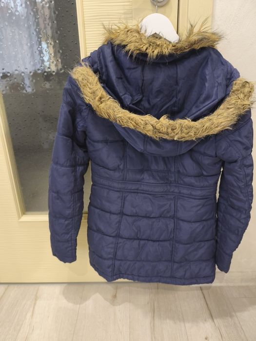 Дамско зимно дълго яке.