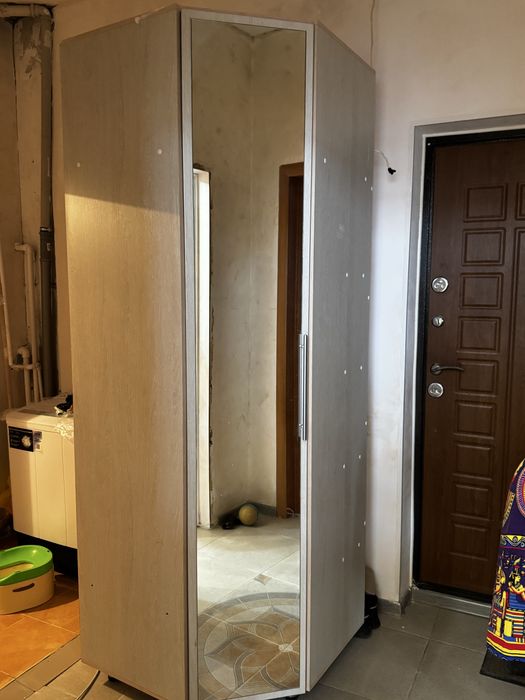 Продам прихожий шкаф угловой