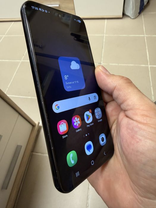 Samsung Galaxy S23 5G 8/128gb отличен