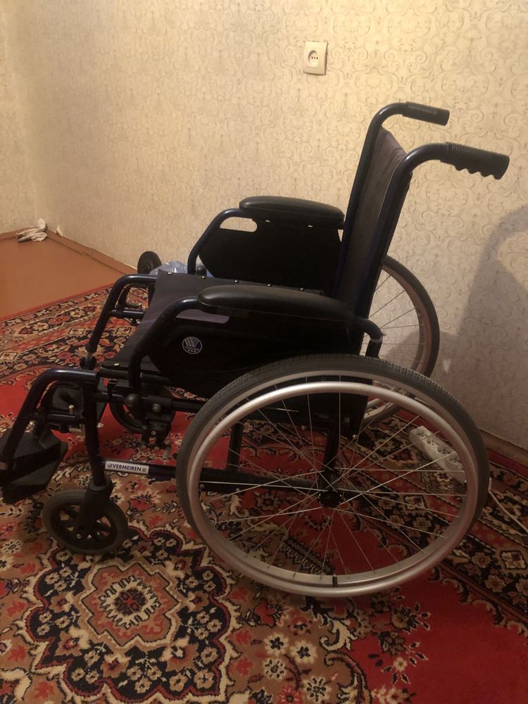 Коляска инвалидная