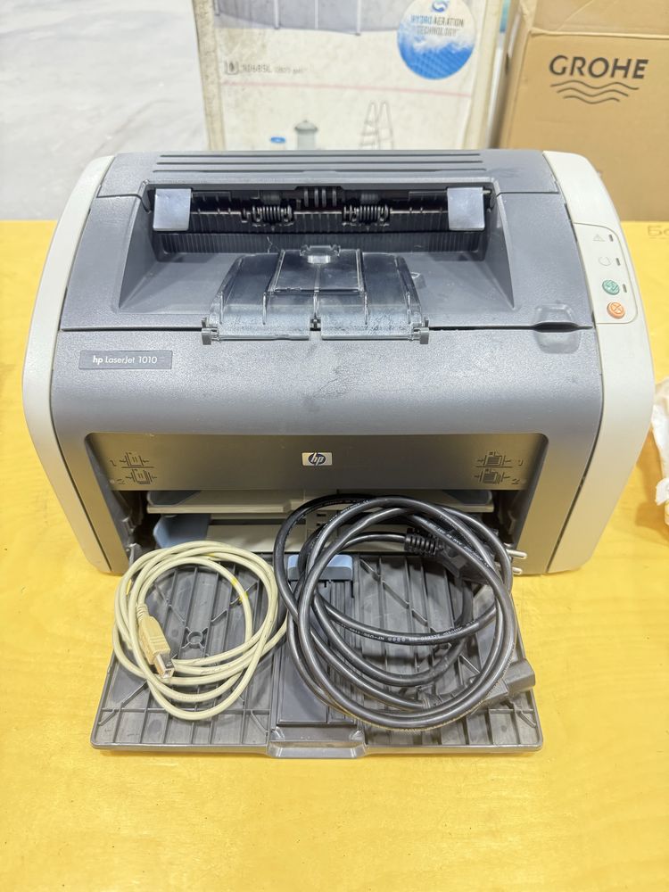 300000 Принтер HP 1010