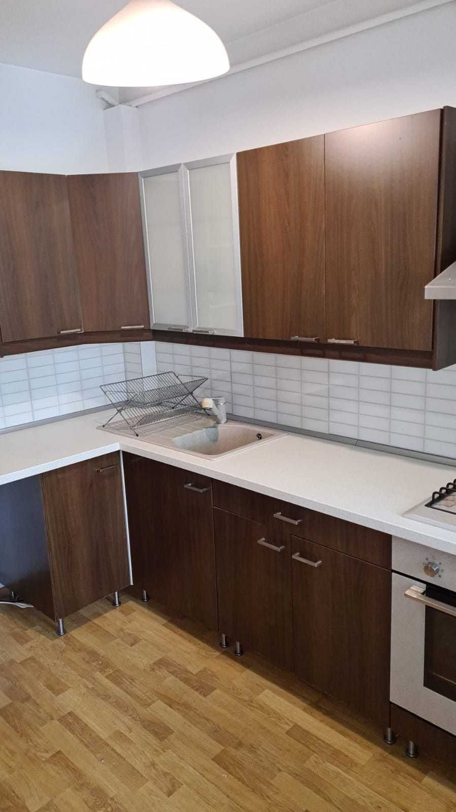 Vanzare apartament 2 camere Giulesti cu loc parcare