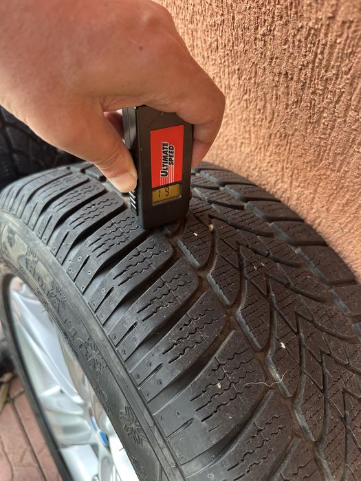 Vand roti BMW 225 65 R16 cu anvelope Dunlop Wintersport