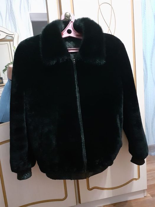 Продам мужскую шубу мутон