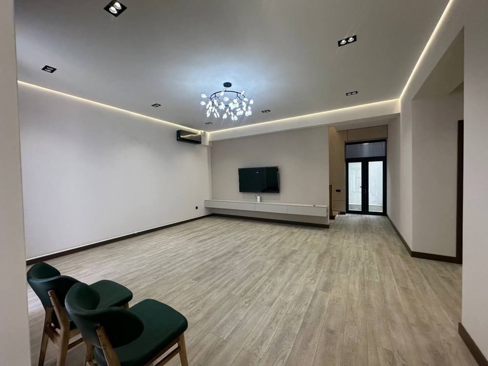 Срочно продается новый евродом 2 сотки Альфраганус узбум
