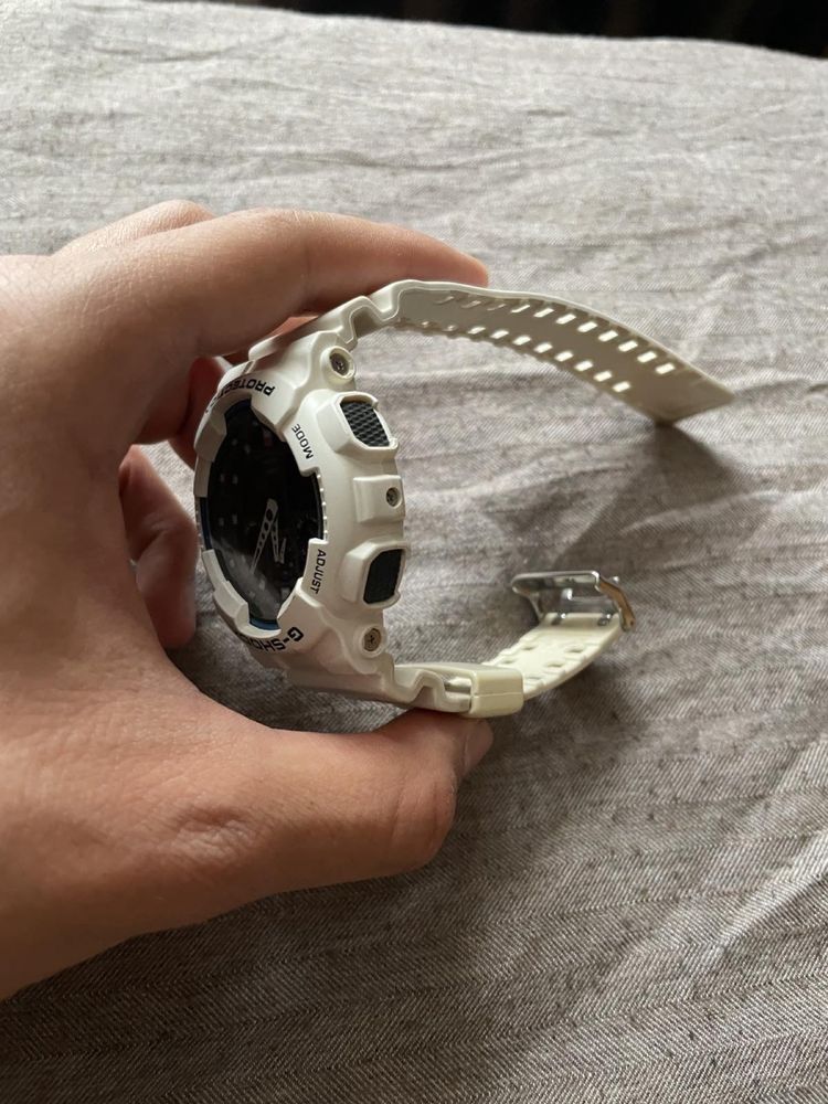 G-shock GA100B бял