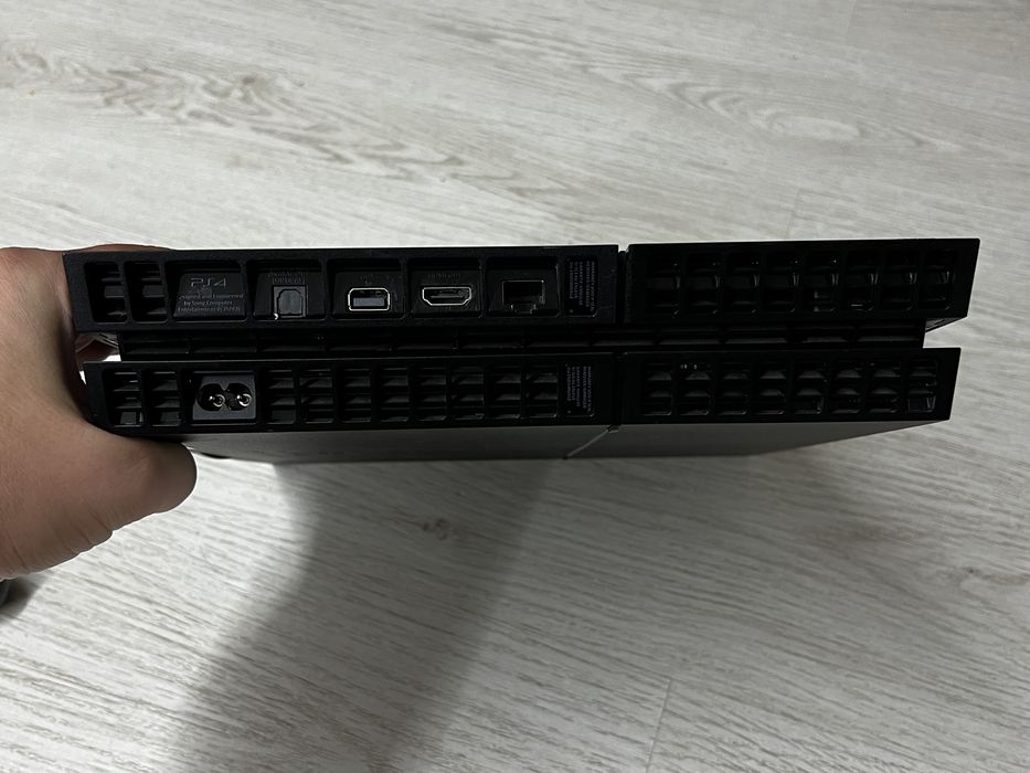 Consola Sony PS4 , 500Gb , controller original