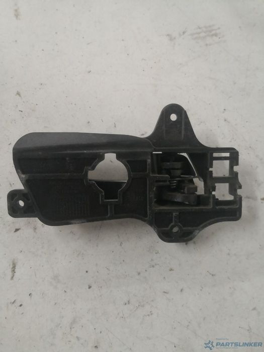 Maner usa interior stanga fata HYUNDAI i30 (FD) [ 2007 - 2012 ] OEM 82613fd000