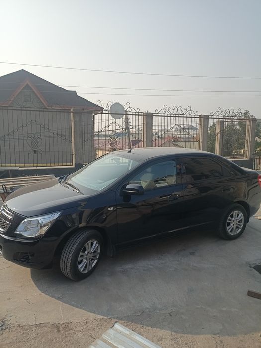 Cobalt moshinasi sotiladi