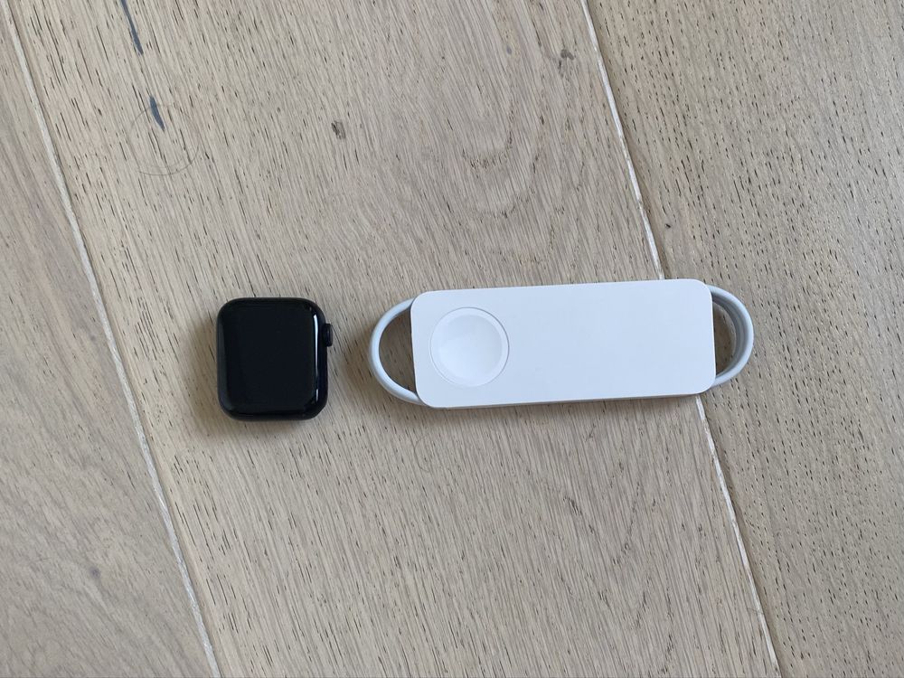Apple Watch SE (2nd Gen)