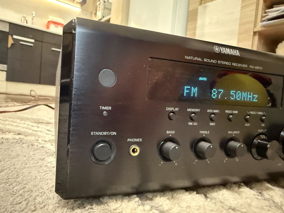 Yamaha RX-E810 мини ресивър