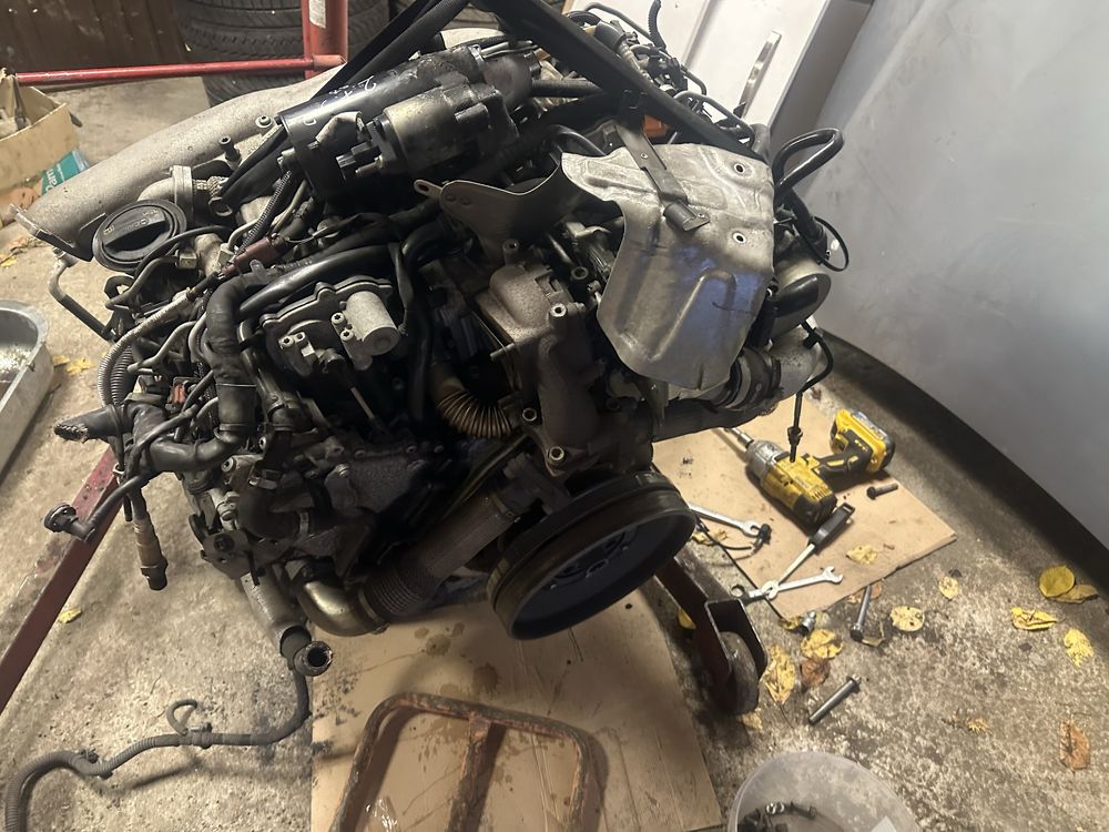 Двигател 2.7тди CGK 2.7tdi