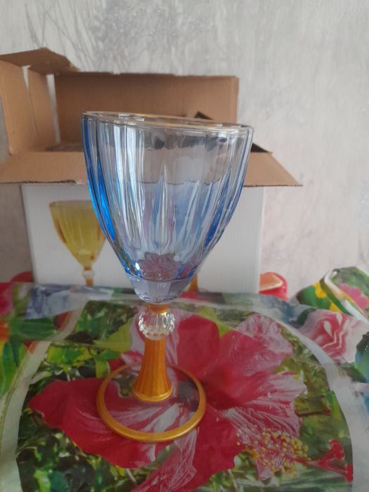 Продам фужеры новые