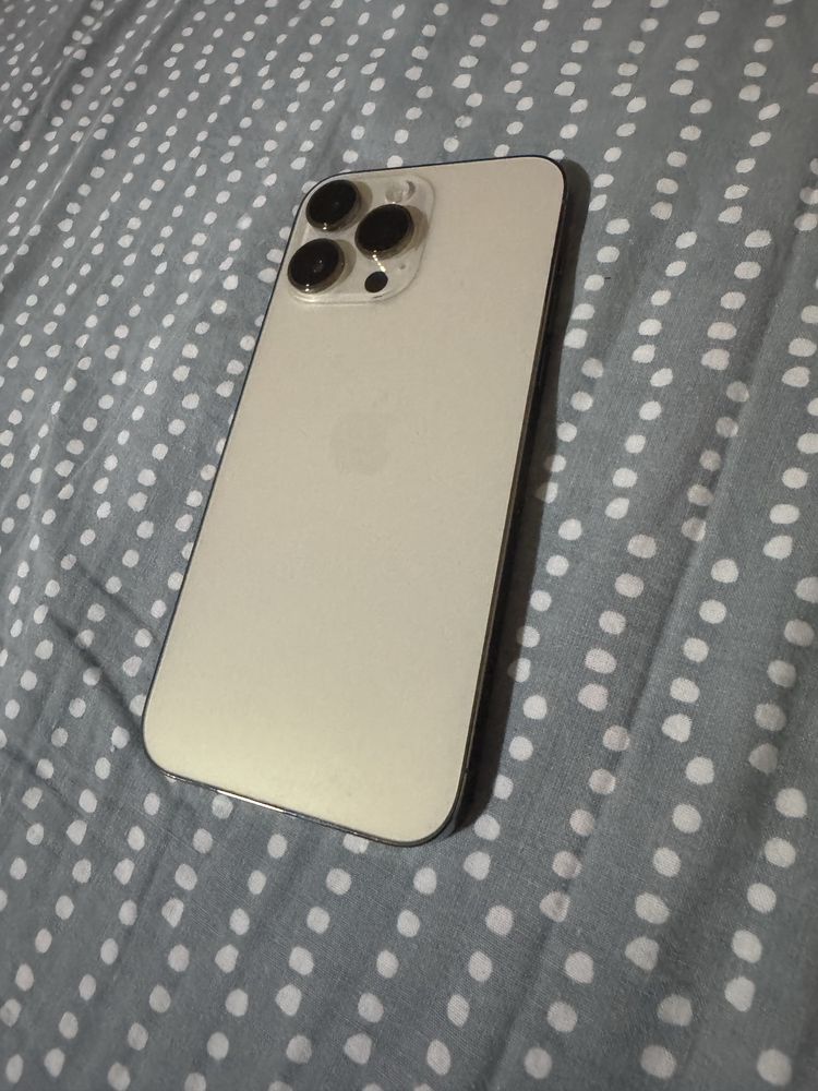iPhone 14 pro max заключен