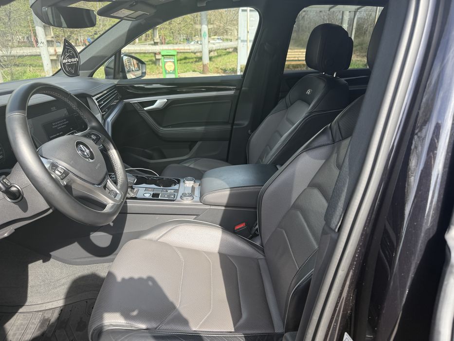 Vw touareg R line 2019 black edition in stare impecabila