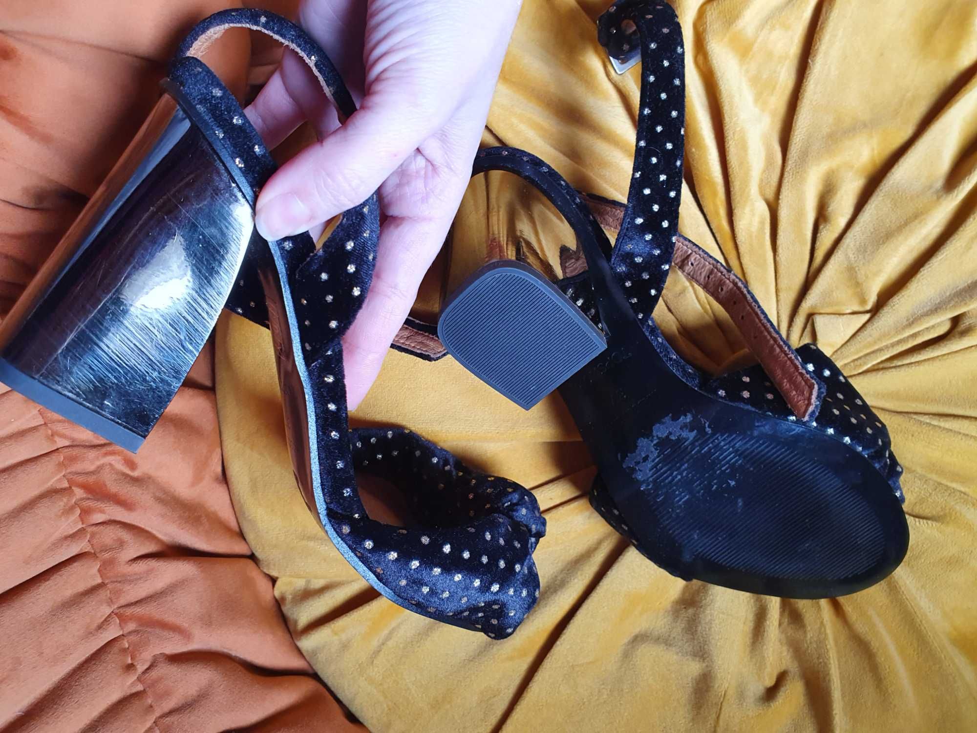 Испански дамски обувки на ток