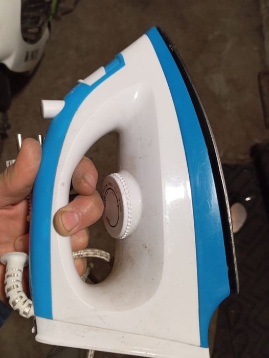 Продам утюг в хорошем