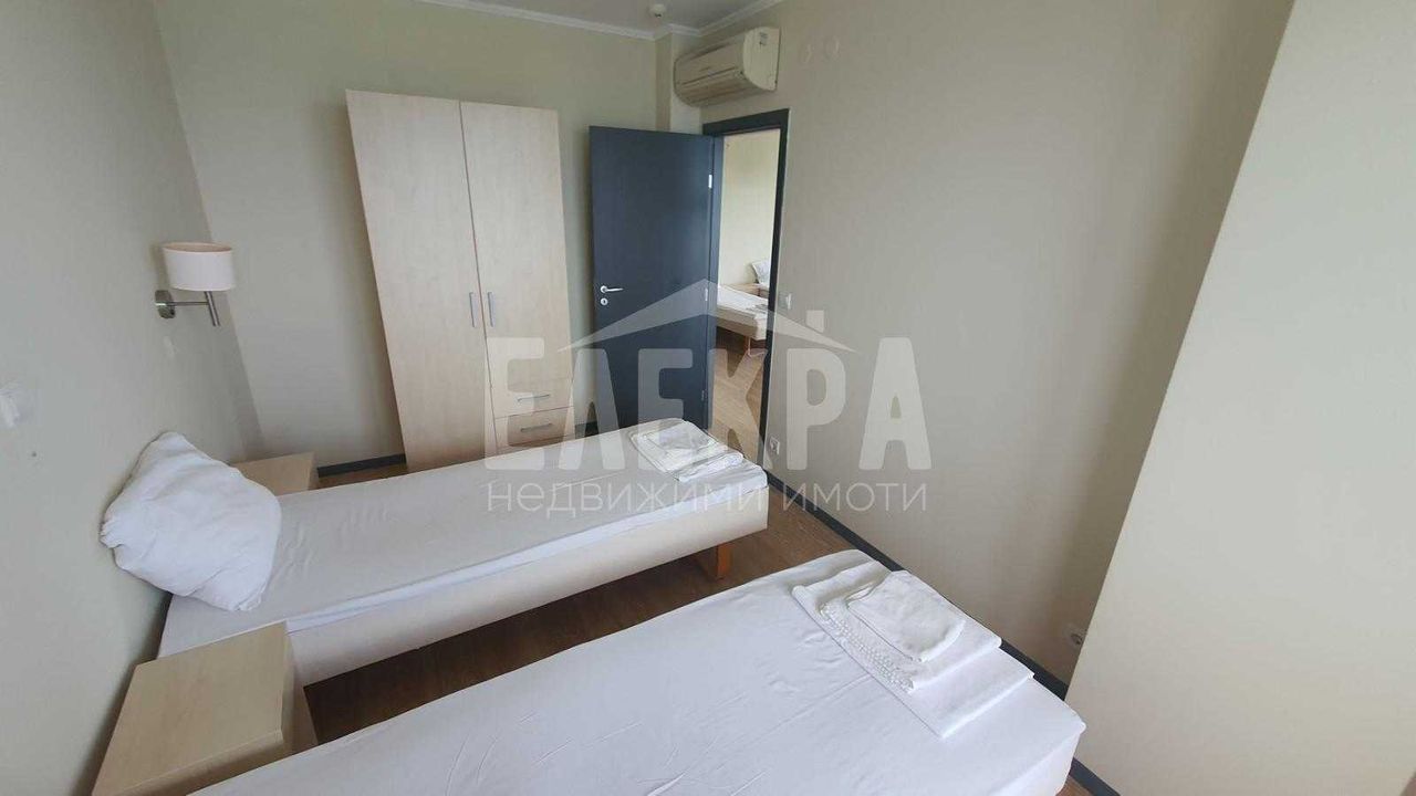 Продава се Четиристаен апартамент в Бяла - 180 кв.м за 834 €/кв.м - Снимка #7