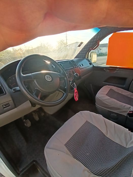 Vând VW T5 diesel
