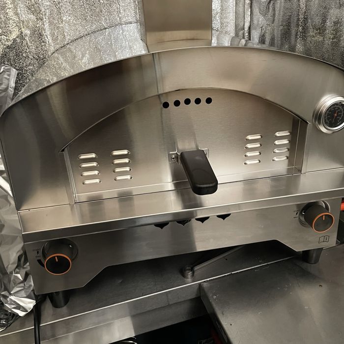 Фурна за пици и закуски