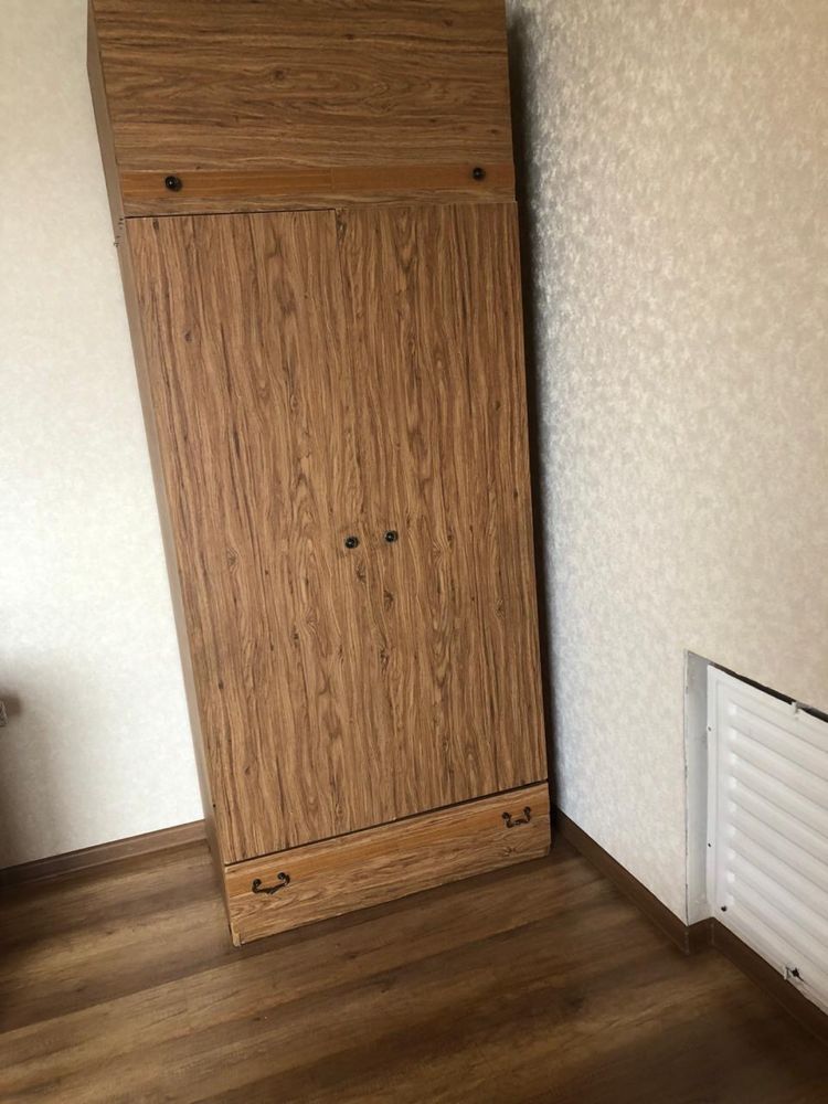 Продам шкаф двухстрорчатый платяной