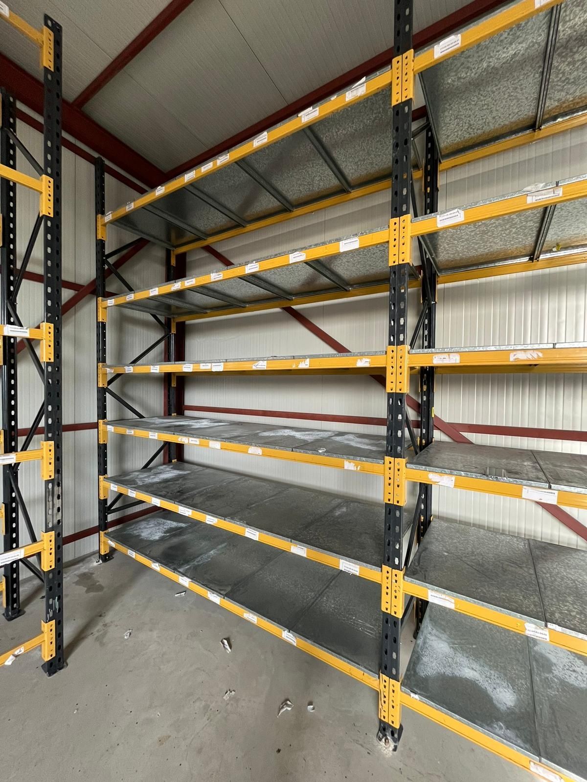 Rafturi metalice profesionale reglabile