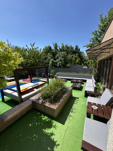 Vila Petrecere București - Piscină Încălzita - Teambuilding - Majorat