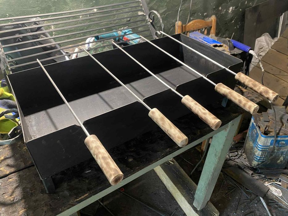 Ръчно изработени барбекюта на дървени въглища  здрави и готови