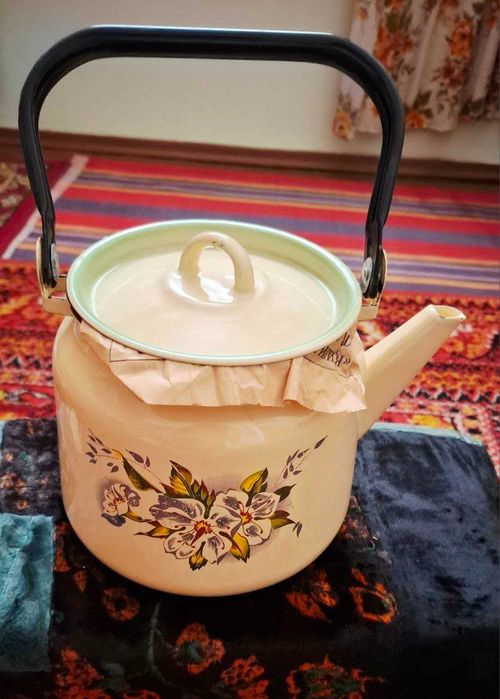 Чайник эмалированный советский