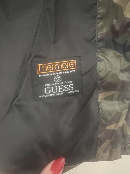 Оригинално детско яке Guess