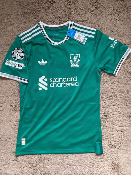 Jersey Liverpool 2025/2026 away kit, Wirtz