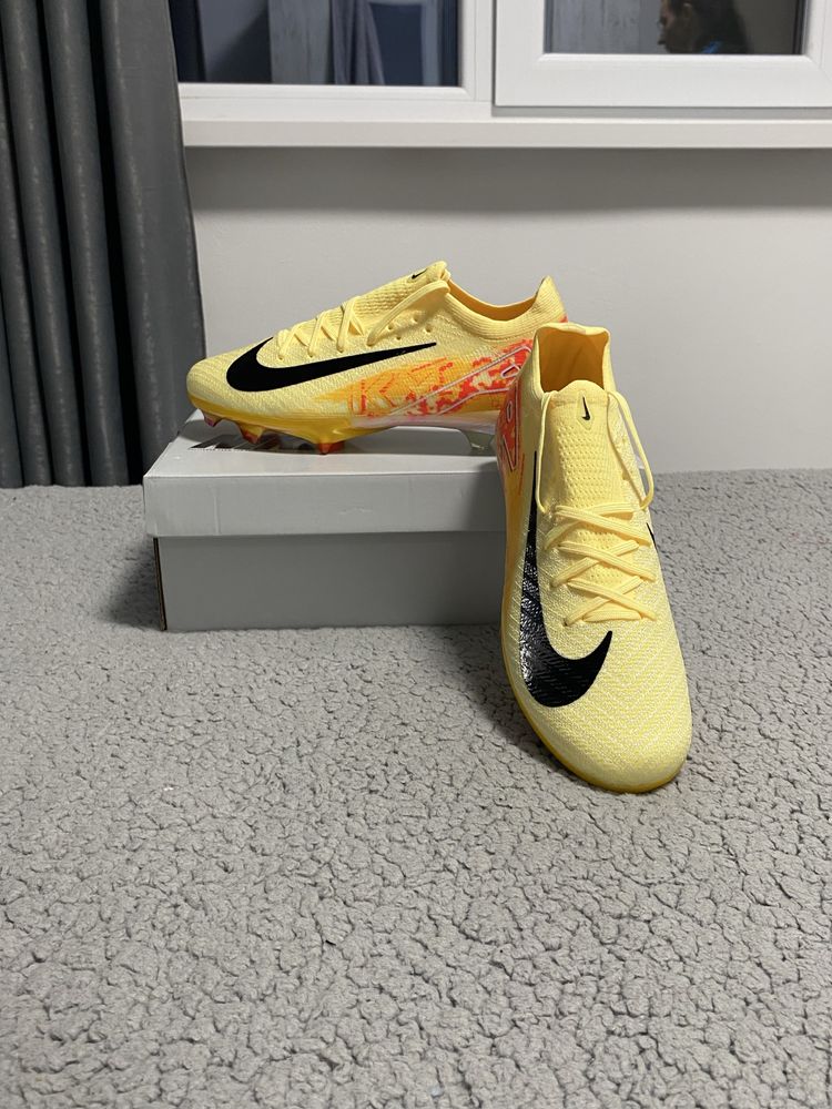 Бутонки Nike Kylian Mbappe edition