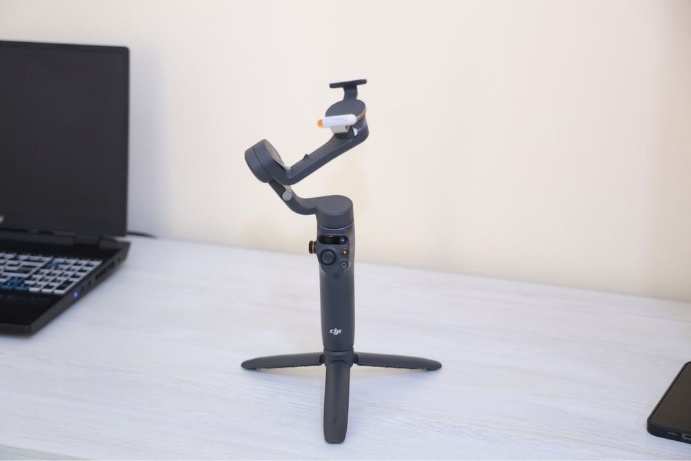 Dji osmo mobile 6 stablizator