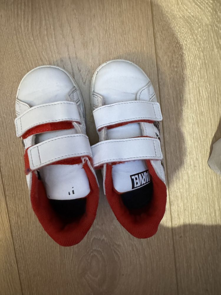 Маратонки Adidas
