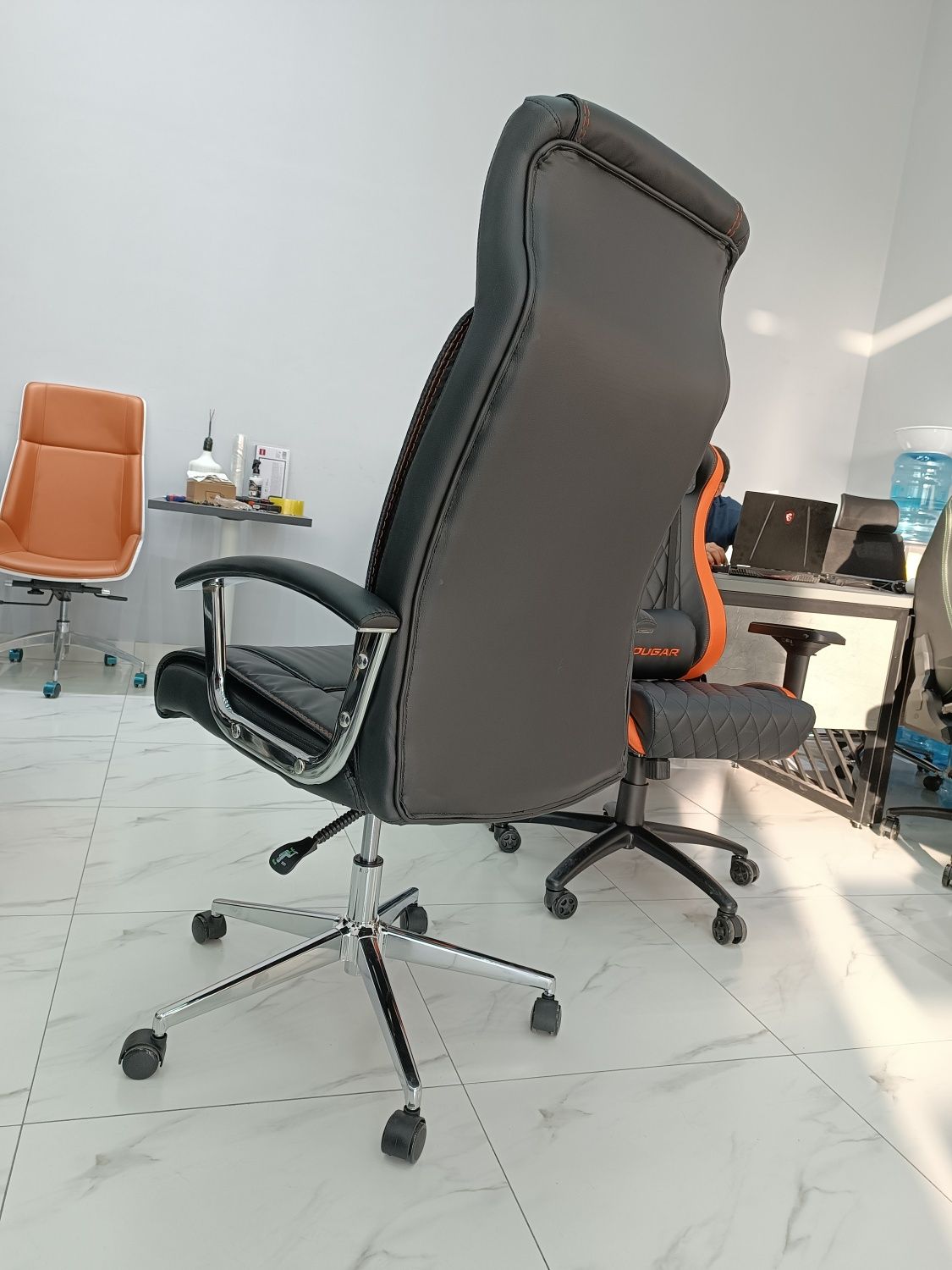 Kreslo Lenox Arnold Ofis va honadon uchun KRESLA
