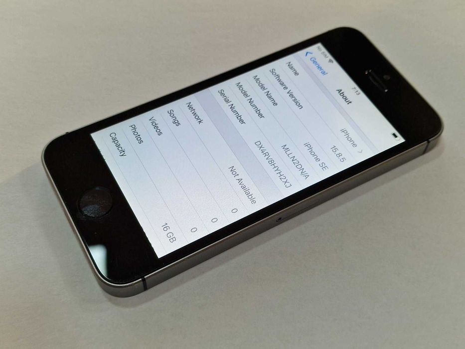 Apple iPhone SE (2016) 16GB