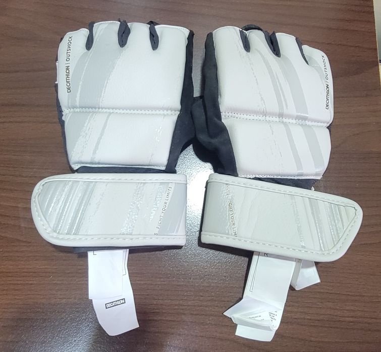 Mitene/Manusi Cardio Boxing 100 Outshock – Mărimea S  – NOI