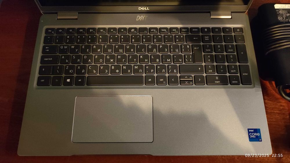 Лаптоп Dell Latitude 5521 (i7, 32GB RAM, 1TB SSD, 15.6-инчов)