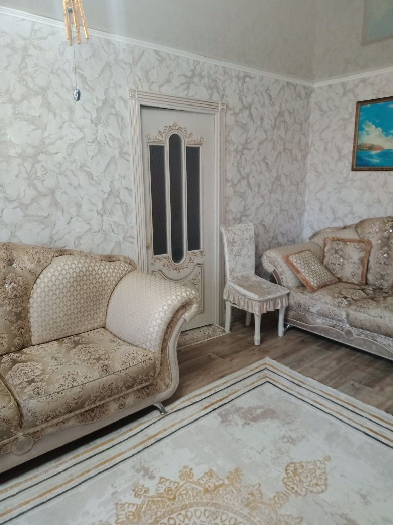 Продам 3 х комнатную квартиру. Центр 4/5. Срочно