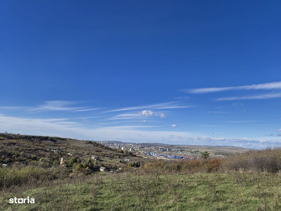 Teren intravilan zona Vladiceni, 4.800 mp, cu priveliște panoramică