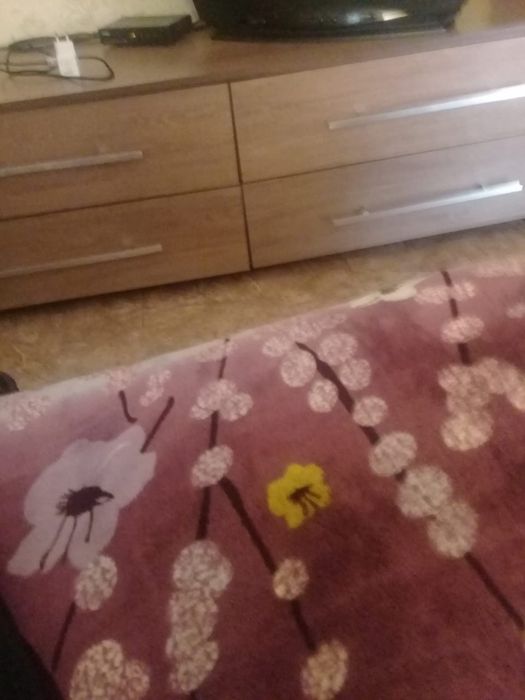 Продаётся спальная стенка и кровать.