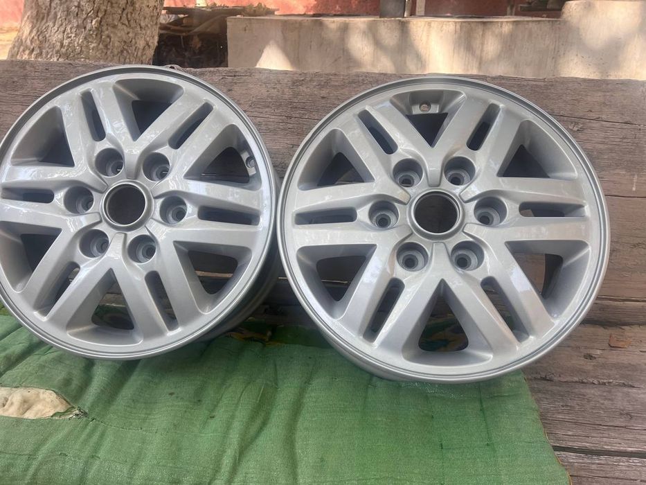 Срочно продается диски на машину Hyundai 2 штуки