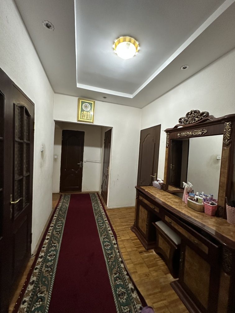 Срочно продаётся квартира возле рынка Кадышева