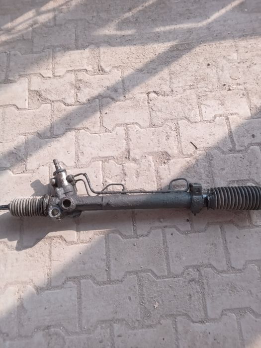 Продам рулевую рейку.