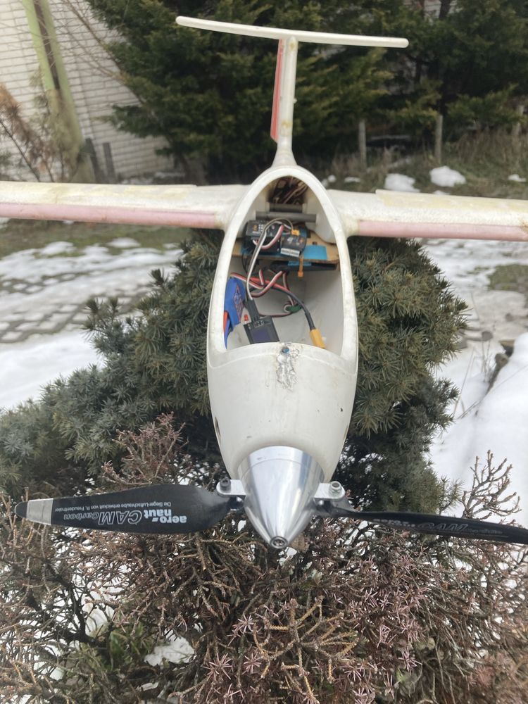 Радиоуправляем планер ASW 28